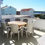 Appartamento With Parking Space Banjol, Rab - 11082 Banjol