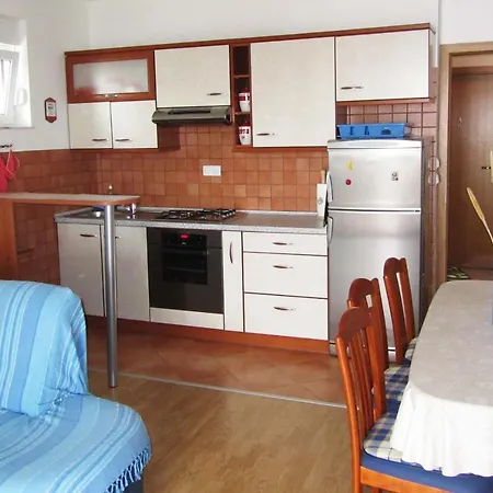 Appartamento With Parking Space Banjol, Rab - 11082 Banjol