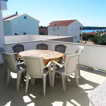 Appartement With Parking Space Banjol, Rab - 11082 Banjol