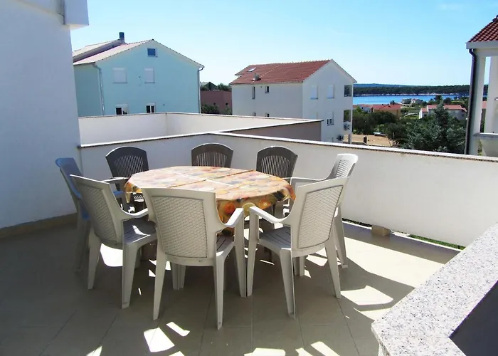 Apartament With Parking Space Banjol, Rab - 11082 Banjol